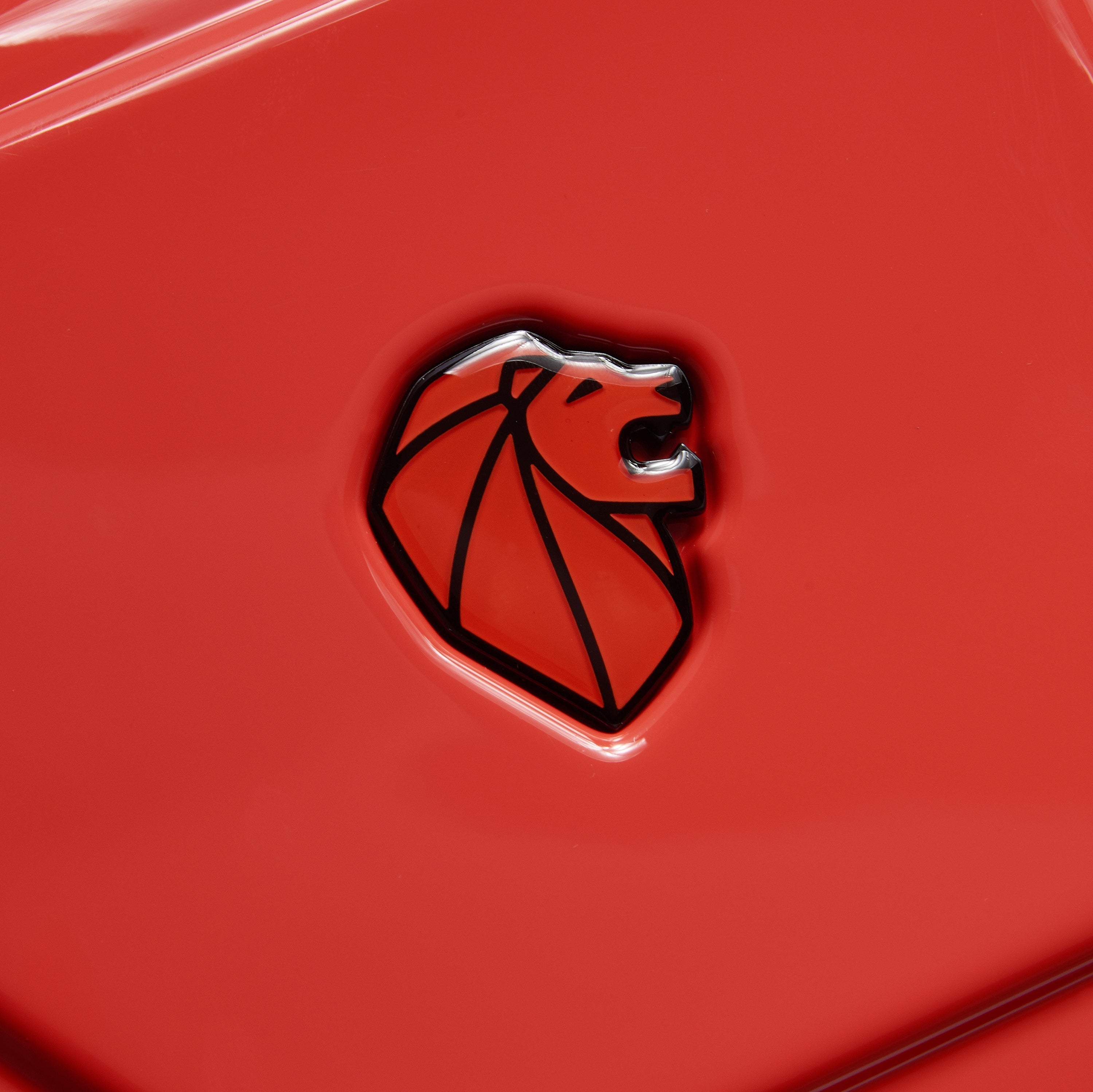 عربة بيجو فوياجيز ترافل 73 سم صلبة بأربع عجلات مزدوجة لتسجيل الوصول وصندوق الأمتعة 